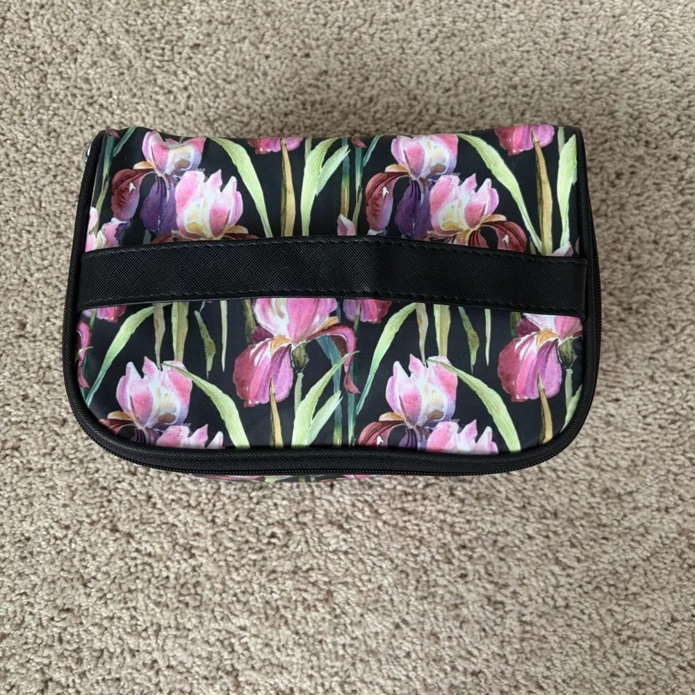Tahari Medium Train Travel Cosmetic Case Floral Makeup Bag
